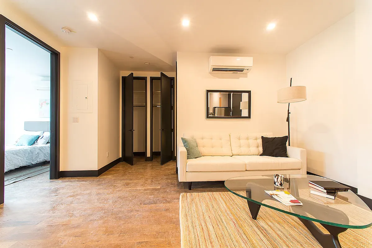 832 Lexington Avenue — Photo 4