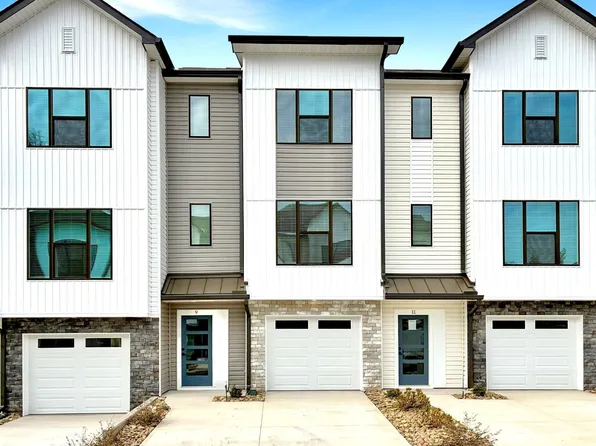 9 Pikewood Ln, Greenville, SC 29607