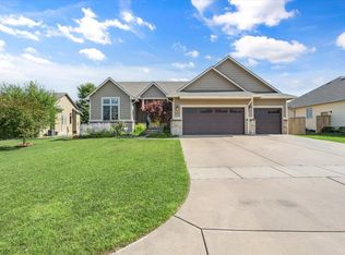 2216 N Flutter Ln, Wichita, KS 67228