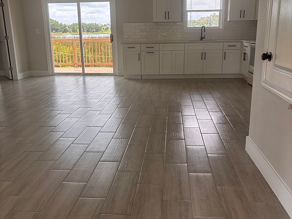4th image of 51 N Bay Lake Ave #1