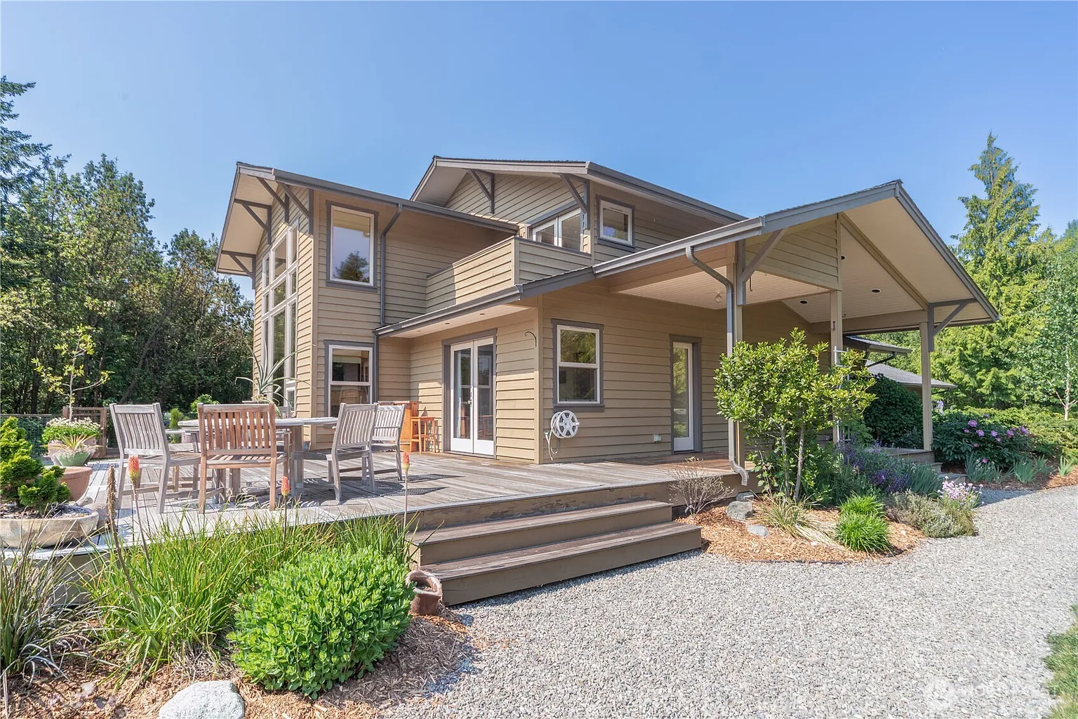 230 Blue Horizon Court photo 1
