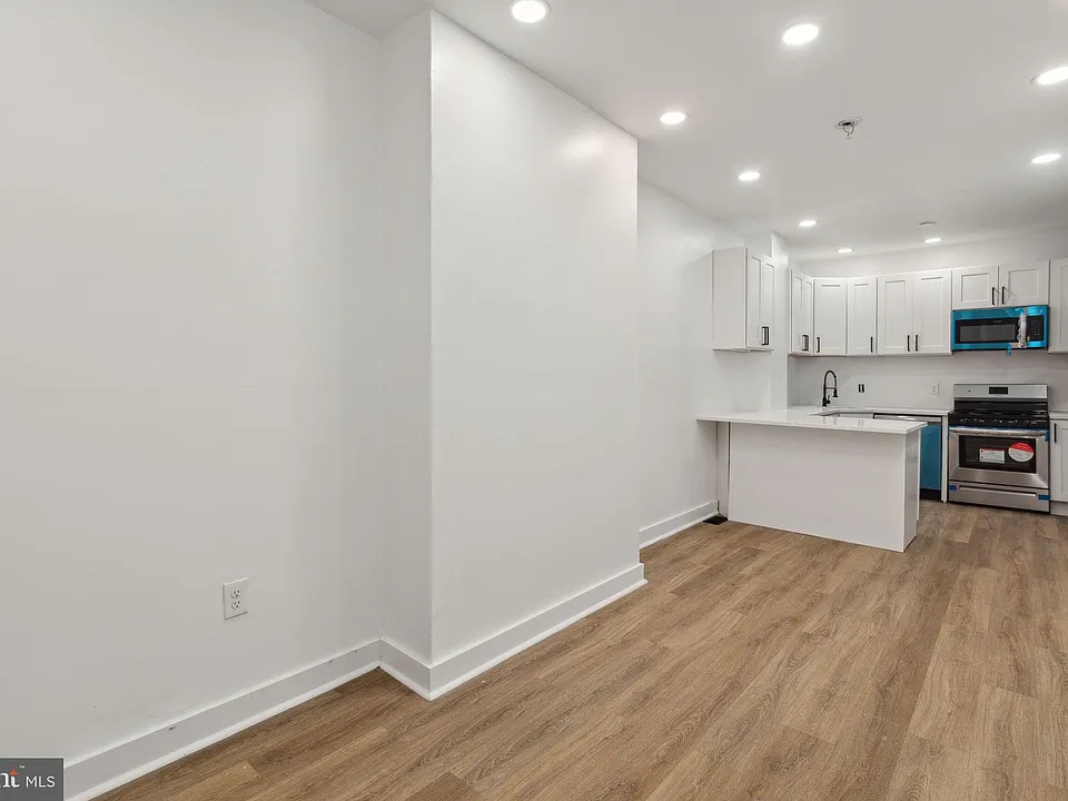 4928 Walton Ave #1