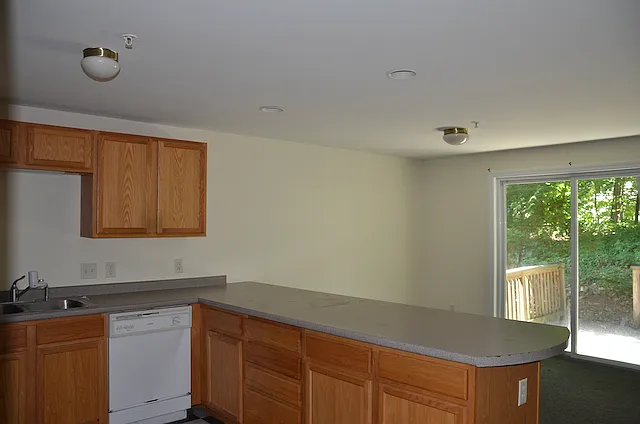 104 Coastal Woods Cir — Photo 8