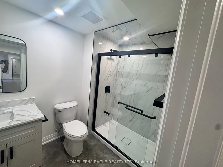 14 Berton Blvd — Photo 23