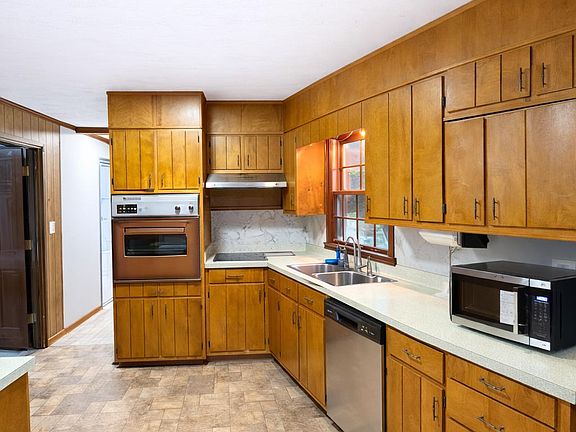 Kitchen with 2 fridge