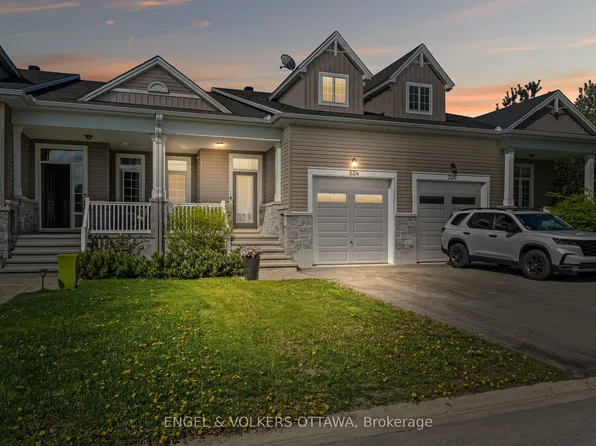 224 Oxford St W, North Grenville, ON K0G 1J0