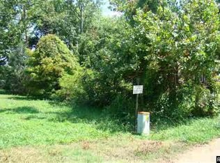 1060 Lake Dr, Hornbeak, TN 38232
