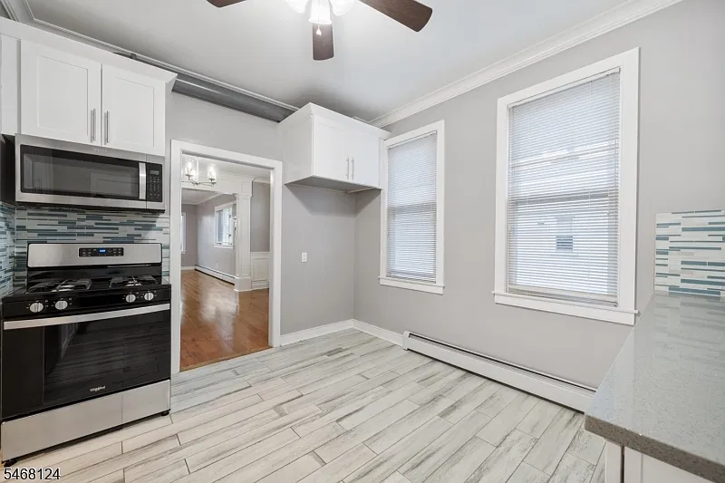 2 bed, 1.0 bath, $2,500 — Photo 3