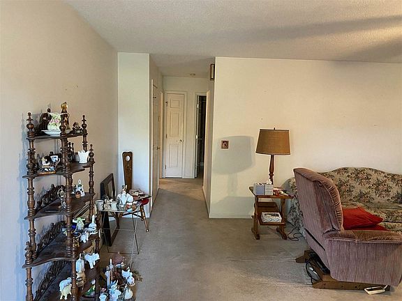 4th image of 4807 E Heritage Cir