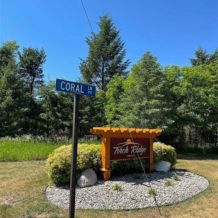 1st image of Coral Ln