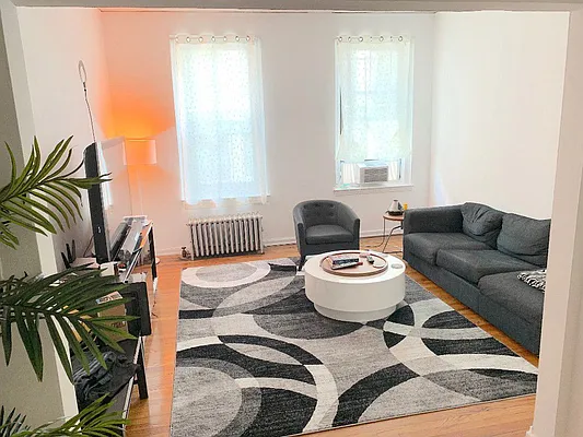 Rented by Botensten Properties International | media 8