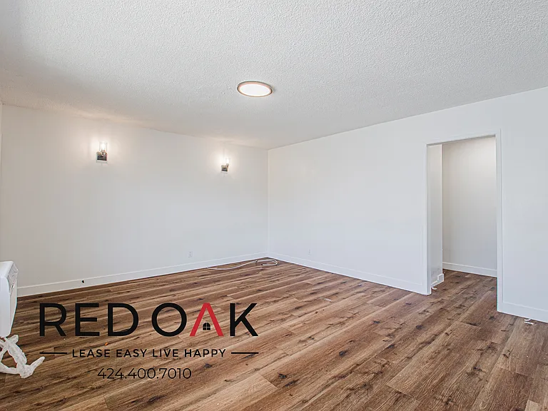1843 S Gramercy Pl #9 — Photo 5