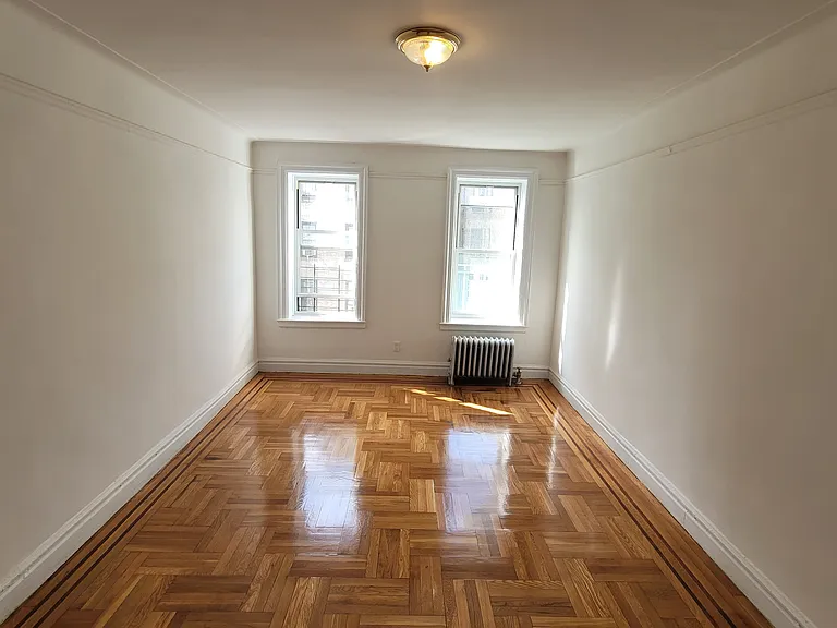 1020 Walton Ave #12D — Photo 1