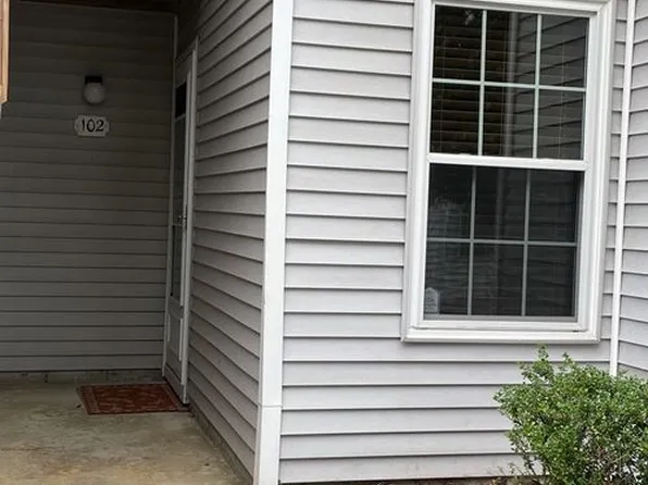 411 Sea Pointe Ct APT 102, Virginia Beach, VA 23451