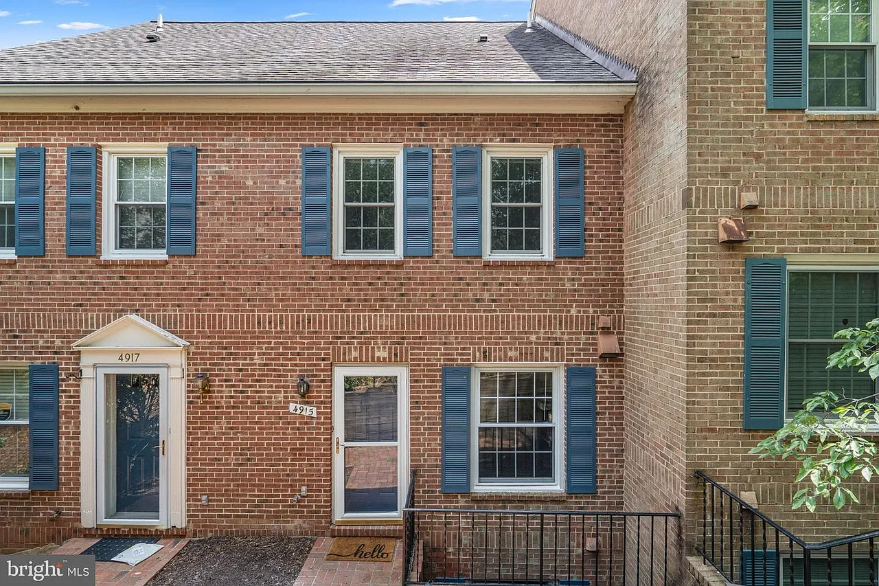 2 bed, 1315 sqft, $3,400 — Photo 2