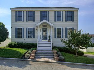 4 Wood Ln, Lawrence, MA 01843