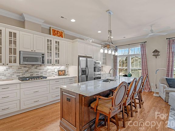 2nd image of 7944 Greenview Terrace Ct