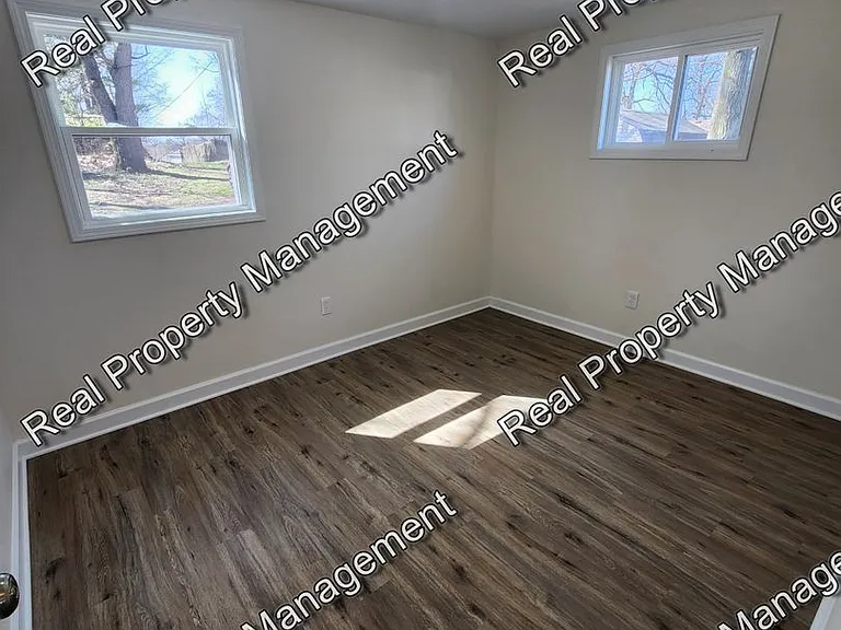 2830 Grand Blvd — Photo 5