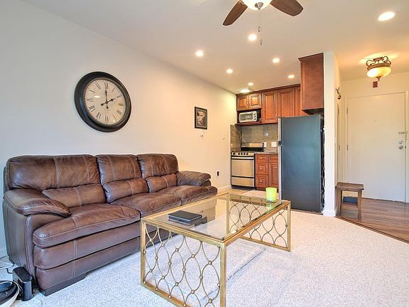 5th image of 932 Peninsula Ave APT 312