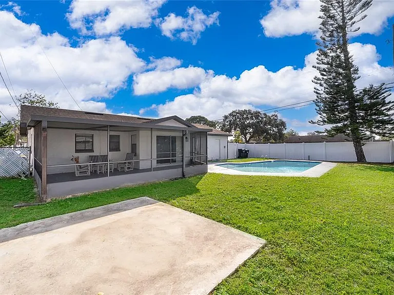 4522 Fetrow Dr — Photo 23