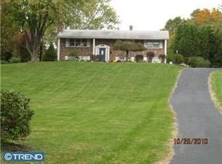 201 Windy Hill Rd, Downingtown, PA 19335