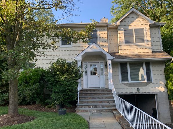 243 Boulevard