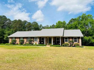 135 Quail Point Dr, Centre, AL 35960