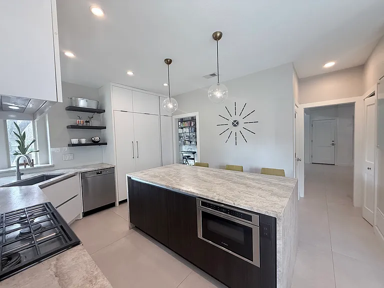2408 Arbor Trl — Photo 3