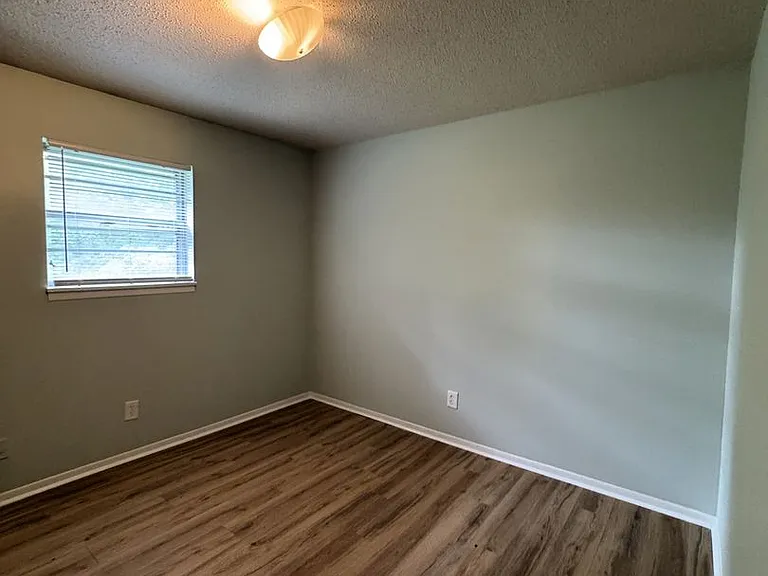 2226 Jonathan Dr NW #C — Photo 11