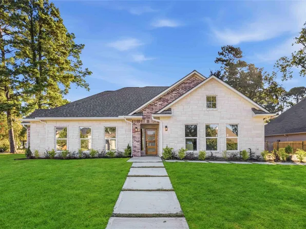 165 Wick Willow Rd, Montgomery, TX 77356