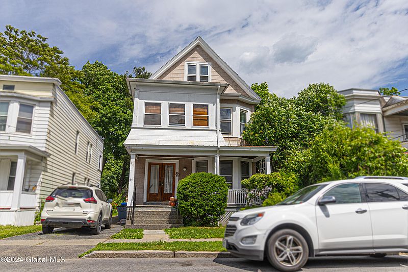 3rd image of 47 Hurlbut Street