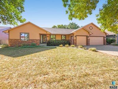 913 E 61st St, Sioux Falls, SD, 57108
