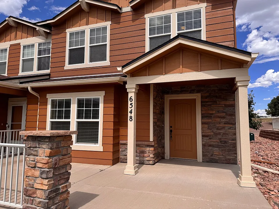 6548 Pennywhistle Point