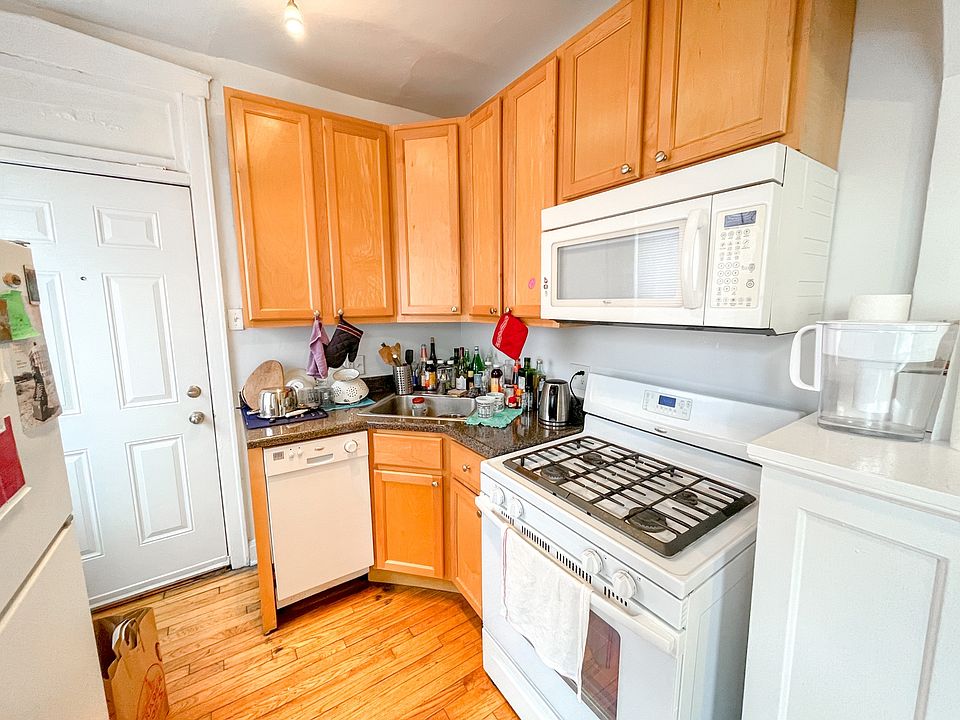 1st image of 1400 N Honore St #996992