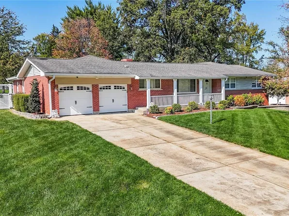 12209 Renwick Dr, Saint Louis, MO 63128