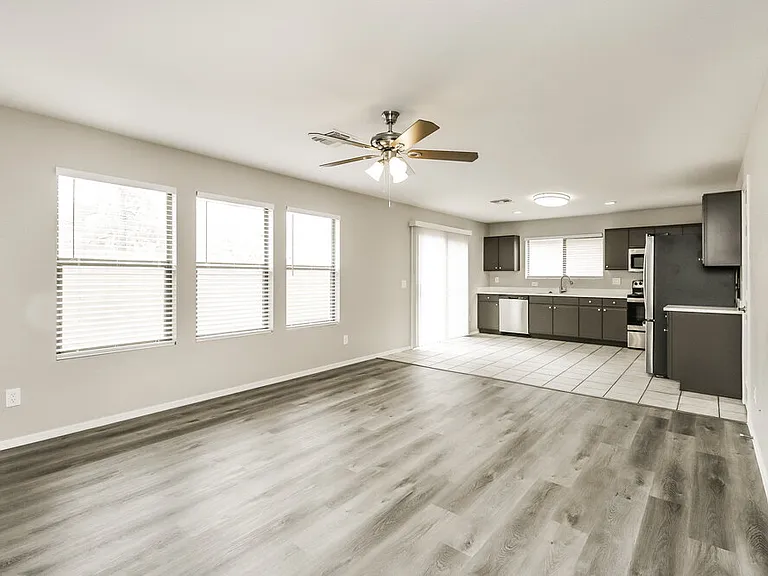 2236 E Spruce Dr — Photo 5