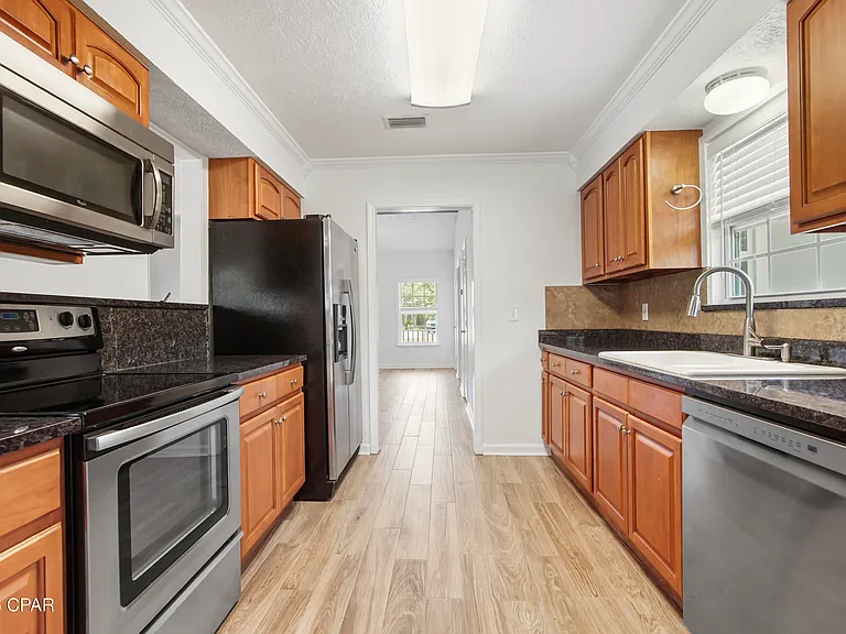 115 Circle Dr — Photo 10