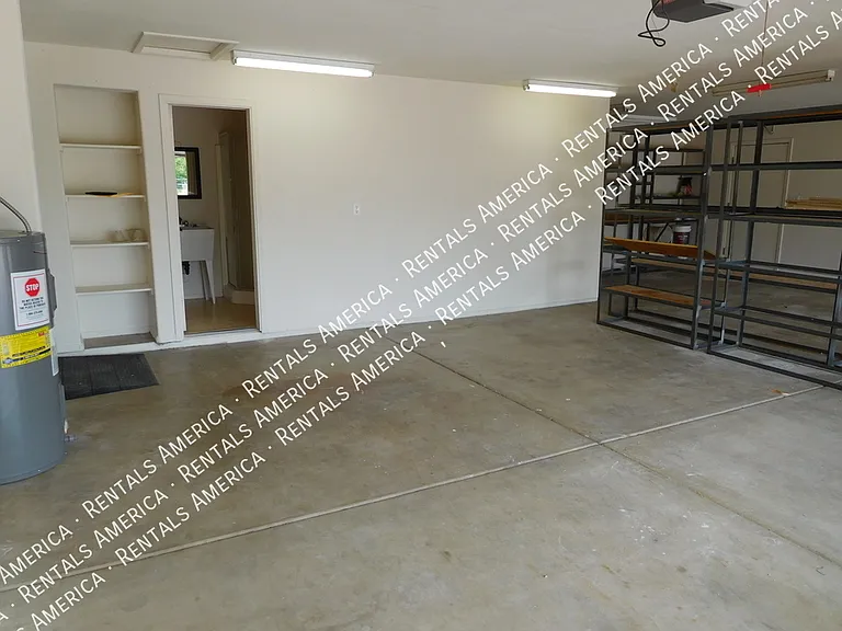 5747 N 105th Ln — Photo 33
