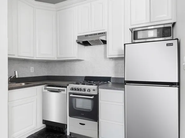 291 Martense Street image 7 of 8