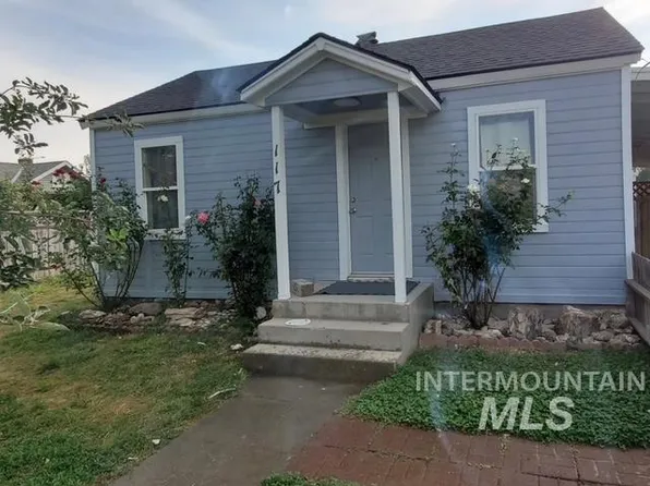 117 1st St N, Marsing, ID 83639