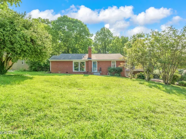 304 Bona Rd, Knoxville, TN 37914