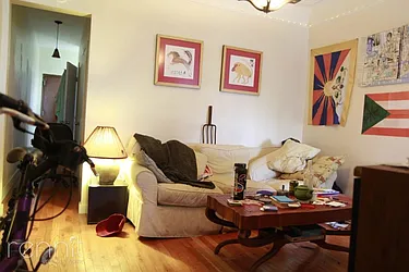 Rented by Rennit Inc.