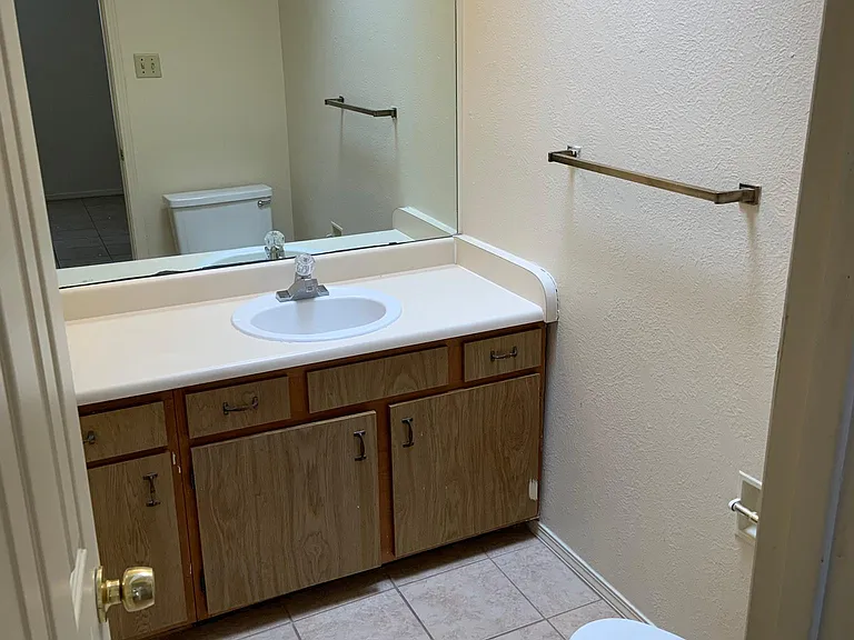 1840 S Locust St #3 — Photo 21