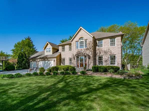 2607 Newport Dr, Naperville, IL 60565