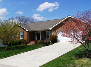 598 Windrowe Dr, Cookeville, TN 38506
