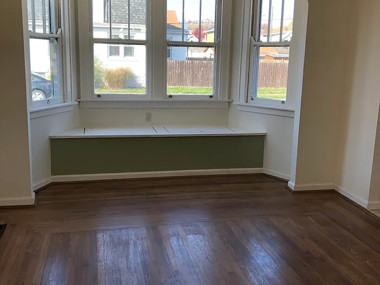 301 Ludford St — Photo 4
