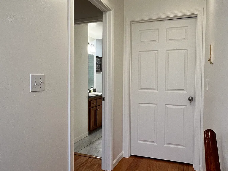 3712 1/2 Crown Point Dr — Photo 12