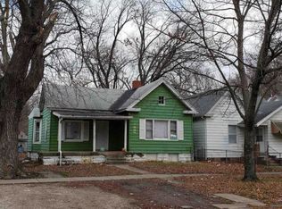 2009 E Edwards St, Springfield, IL 62703