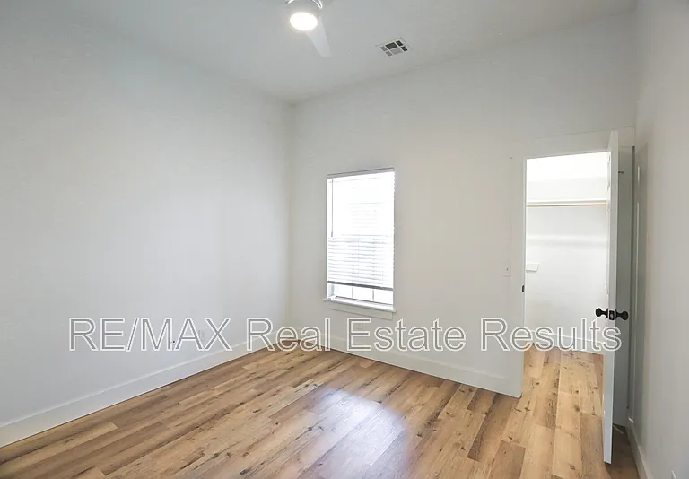 2901 SW 8th St — Photo 22