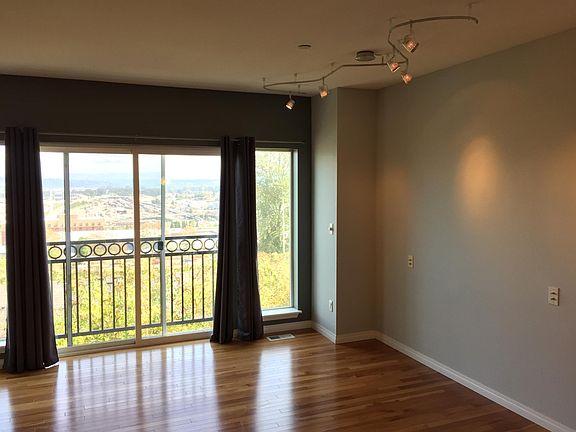 3rd image of 2117 Tacoma Ct